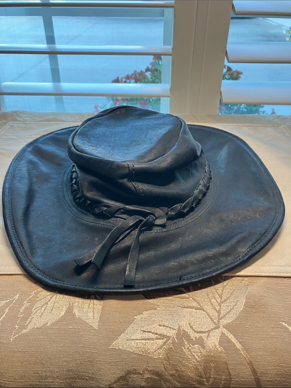 Jackaroo leather/sheep skin outback hat from Australia in ML